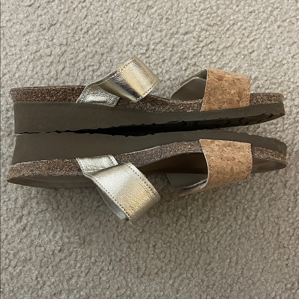 Vintage NAOT Gold and Tan Cork Sandals, Size 7 - Picture 5 of 11